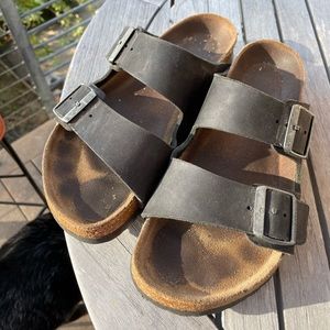 Black Birkenstock’s size 9